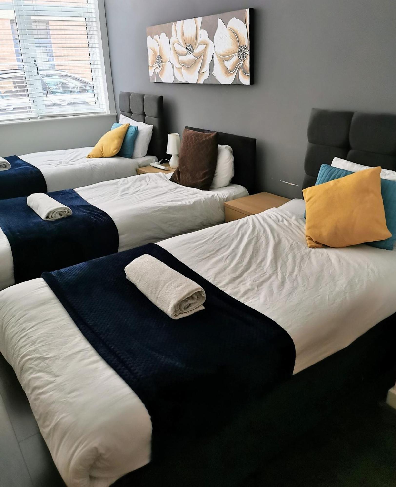 J Quarter - Sleeps 5 Long Term & Families Comfortably, 4 Beds, 2 Bathrooms Birmingham Bagian luar foto