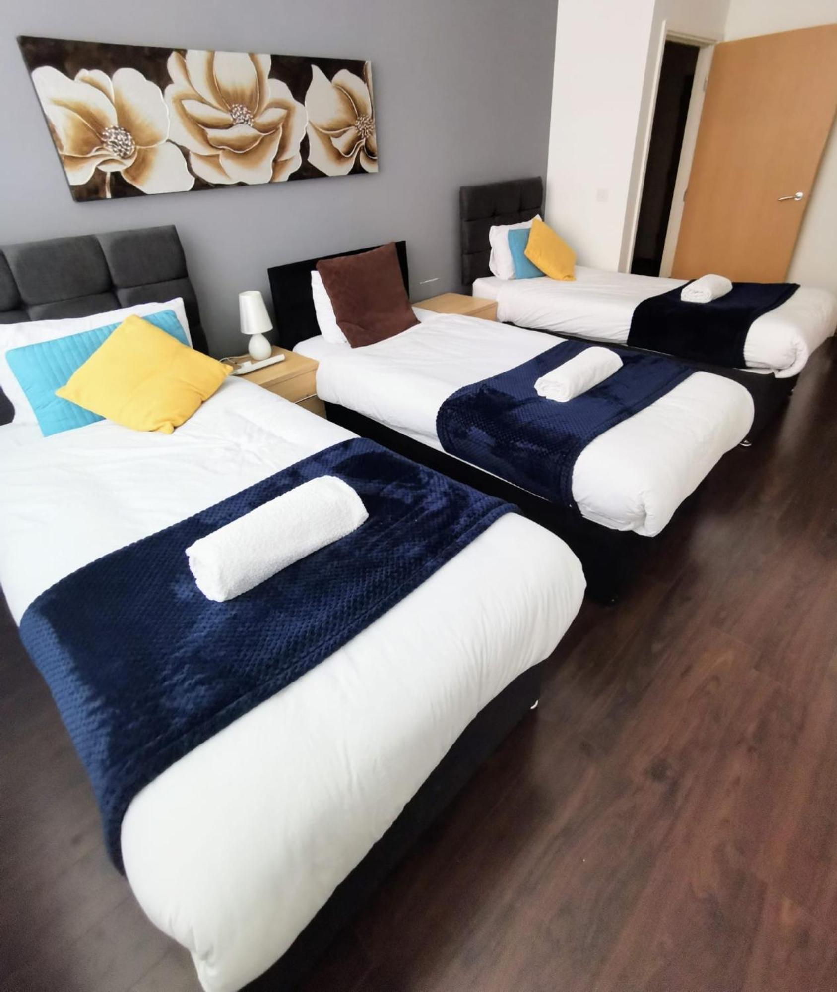 J Quarter - Sleeps 5 Long Term & Families Comfortably, 4 Beds, 2 Bathrooms Birmingham Bagian luar foto